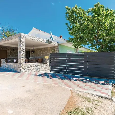 Beautiful In With House A Panoramic View Sveti Filip i Jakov